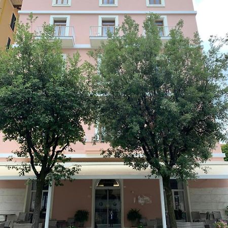 Hotel Biondi モンテカティーニ・テルメ エクステリア 写真
