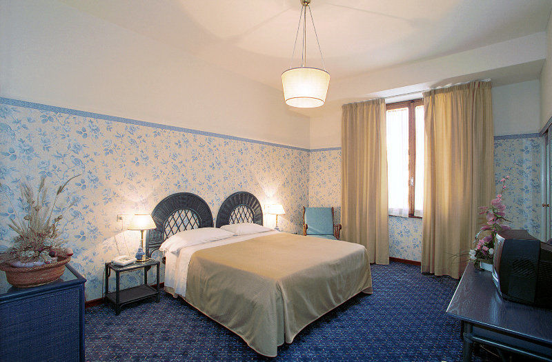 Hotel Biondi モンテカティーニ・テルメ エクステリア 写真