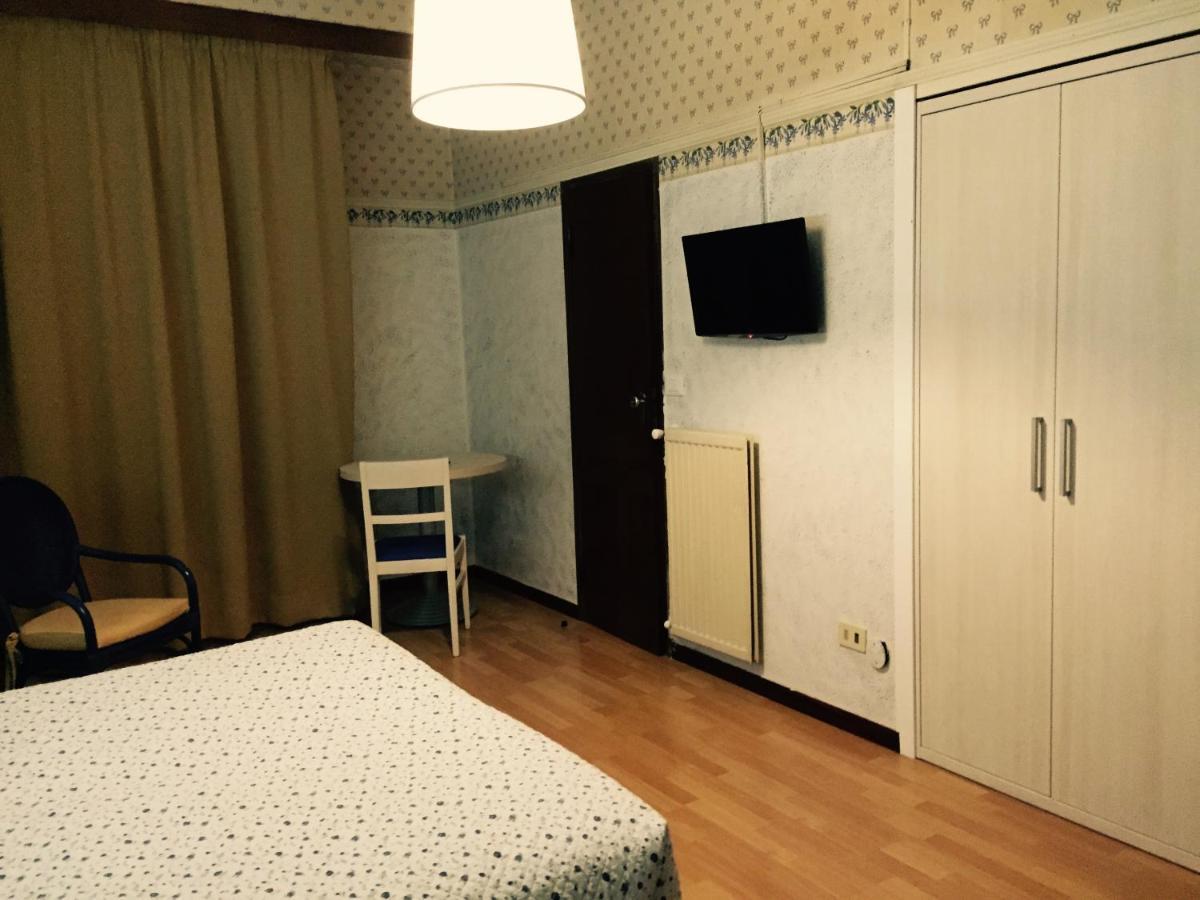 Hotel Biondi モンテカティーニ・テルメ 部屋 写真