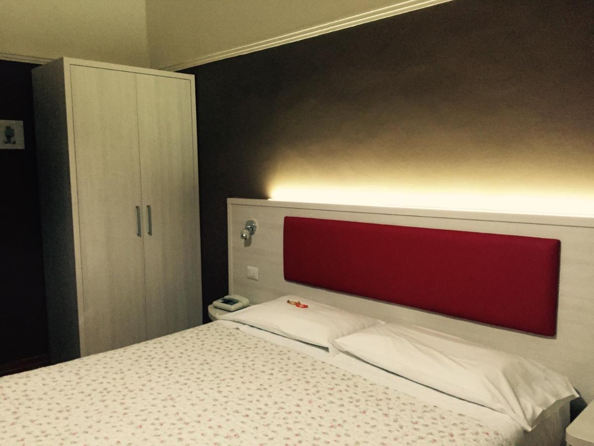 Hotel Biondi モンテカティーニ・テルメ 部屋 写真